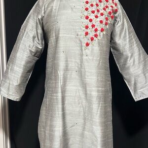 Gray Embroidered Kurta with Red Floral Design
